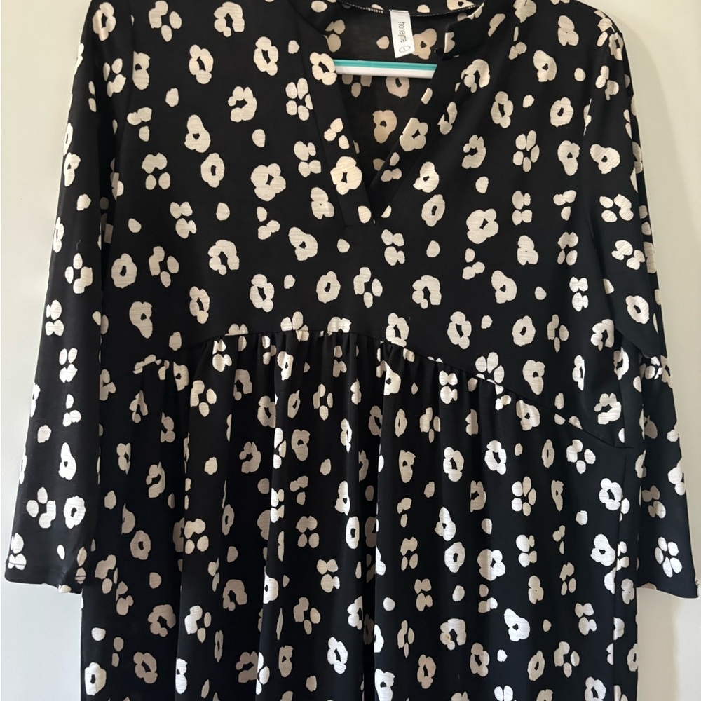 Honey Me, Floral , peplum top.